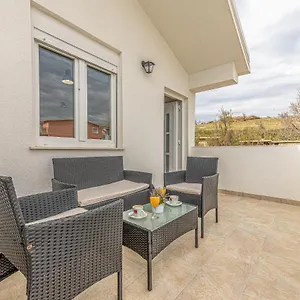  Apartament Opg Dragoslavić