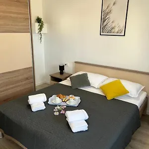 Appartement Apartman Ana, Crno